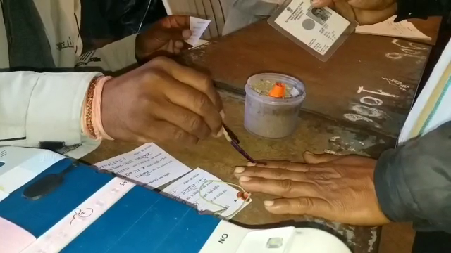 पंचायत चुनाव के लिए मतदान शुरू, Voting begins for Panchayati elections