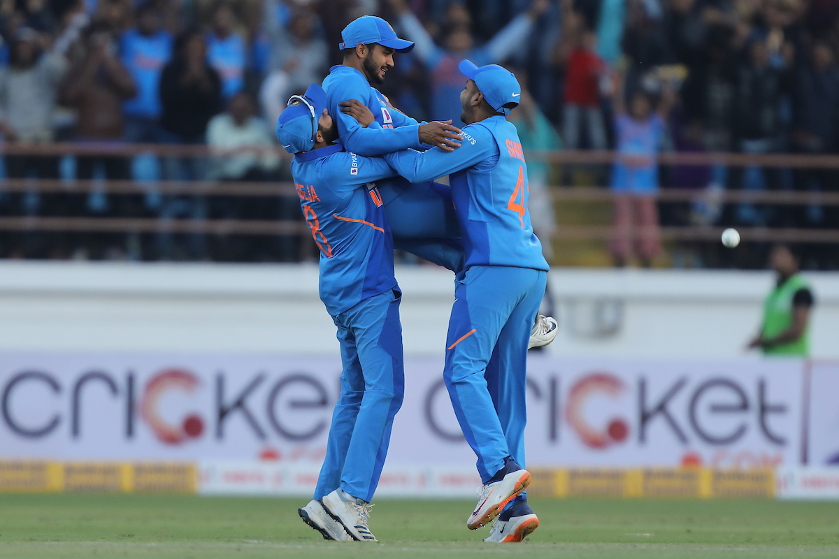 India vs australia 2nd odi in rajkot : five big record