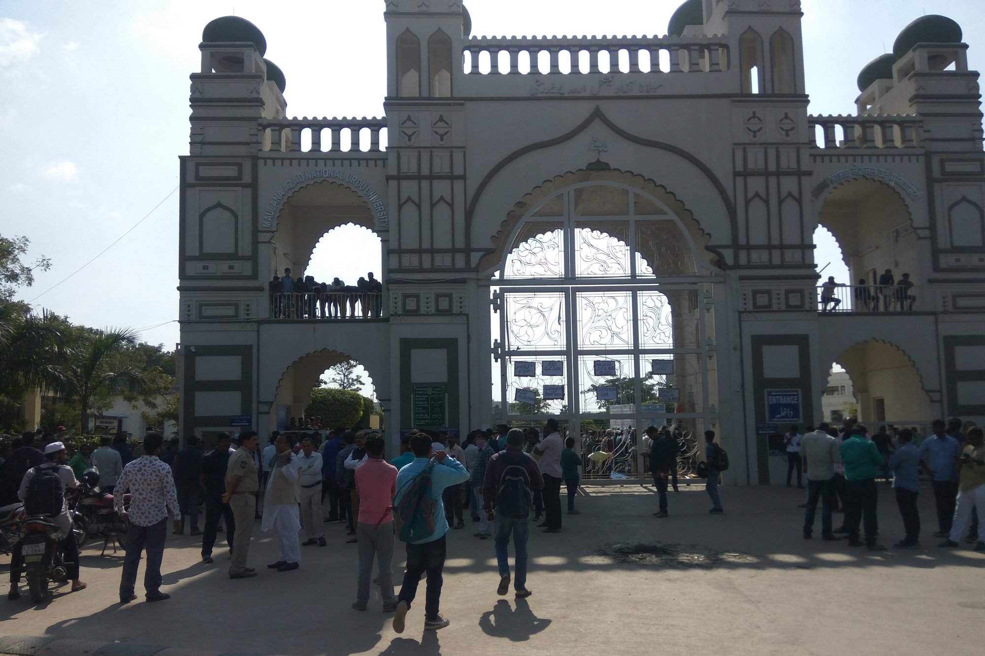 AMU  Tariq Mansoor  Mujahid Baig  anti-CAA protest  Jawaharlal Nehru Medical College  Faizul Hasan  അലിഗഡ്  അലിഗഡ് മുസ്ലീം സർവകലാശാല