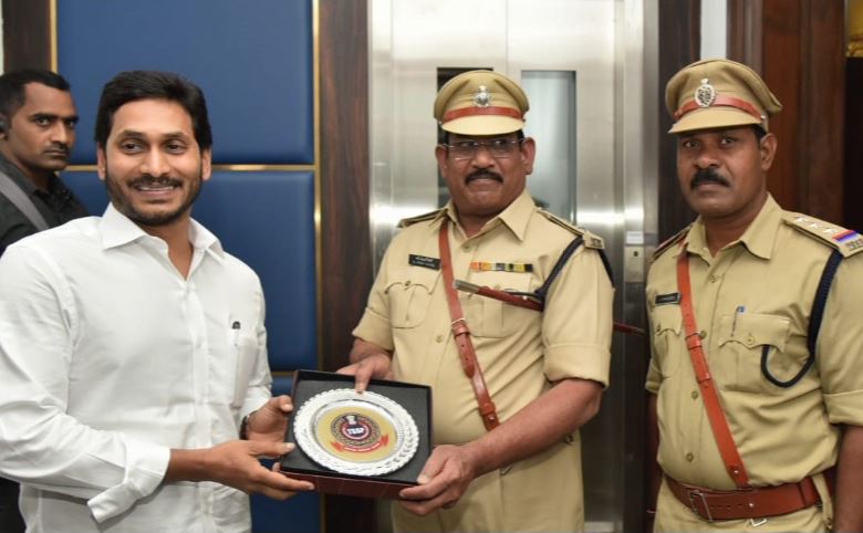 telangana police in vijayawada