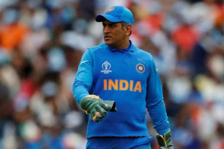 dhoni