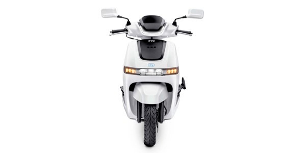 TVS Motor forays into electric two wheeler segment, TVS Motor launches e scooter, TVS Motor e scooter price, TVS iQube Electric, TVS iQube Electric features, business news, TVS iQube Electric,  டிவிஎஸ் ஐ க்யூப், எல்இடி முகப்பு விளக்குகள், டிவிஎஸ் ஐ க்யூப் எலெக்ட்ரிக் ஸ்கூட்டர், டிவிஎஸ் மின்சார ஸ்கூட்டர், டிவிஎஸ் மின்சார வாகனம்