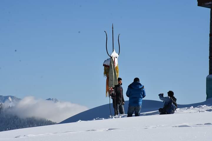 BIJLI MAHADEV Lord Shiva and his unusual way to protect his devotees from celestial  lightening in kulu, himachal pradesh