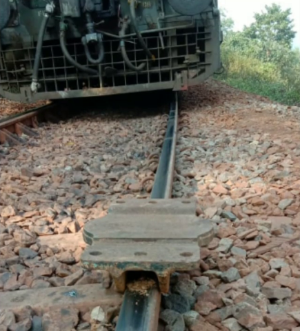 Naxalites tried to derail the train in Dantewada