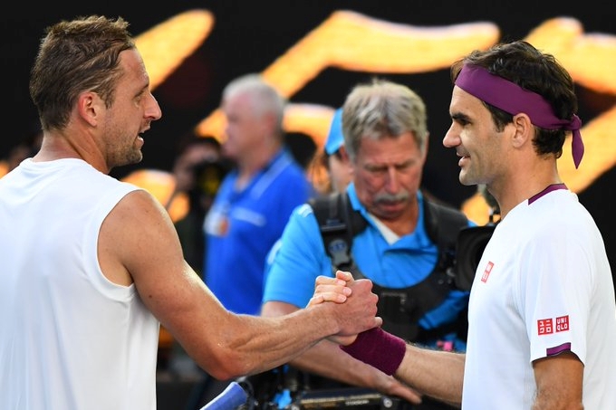 Roger Federer saves 7 match points against Tennys Sandgren to reach Australian Open semifinals 2020