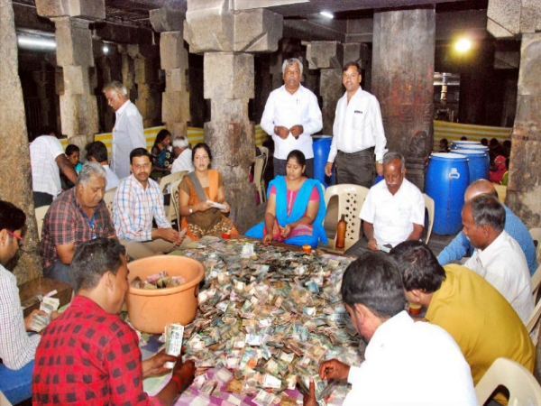 fraudulent-offer-from-devotees-for-nanjundeshwara-in-mysore