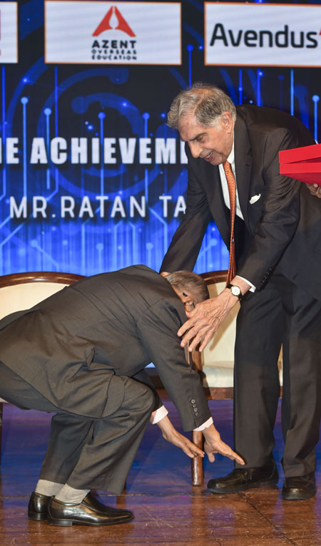 Narayana Murthy Touches Ratan Tata's Feet, Twitter Applauds Gesture