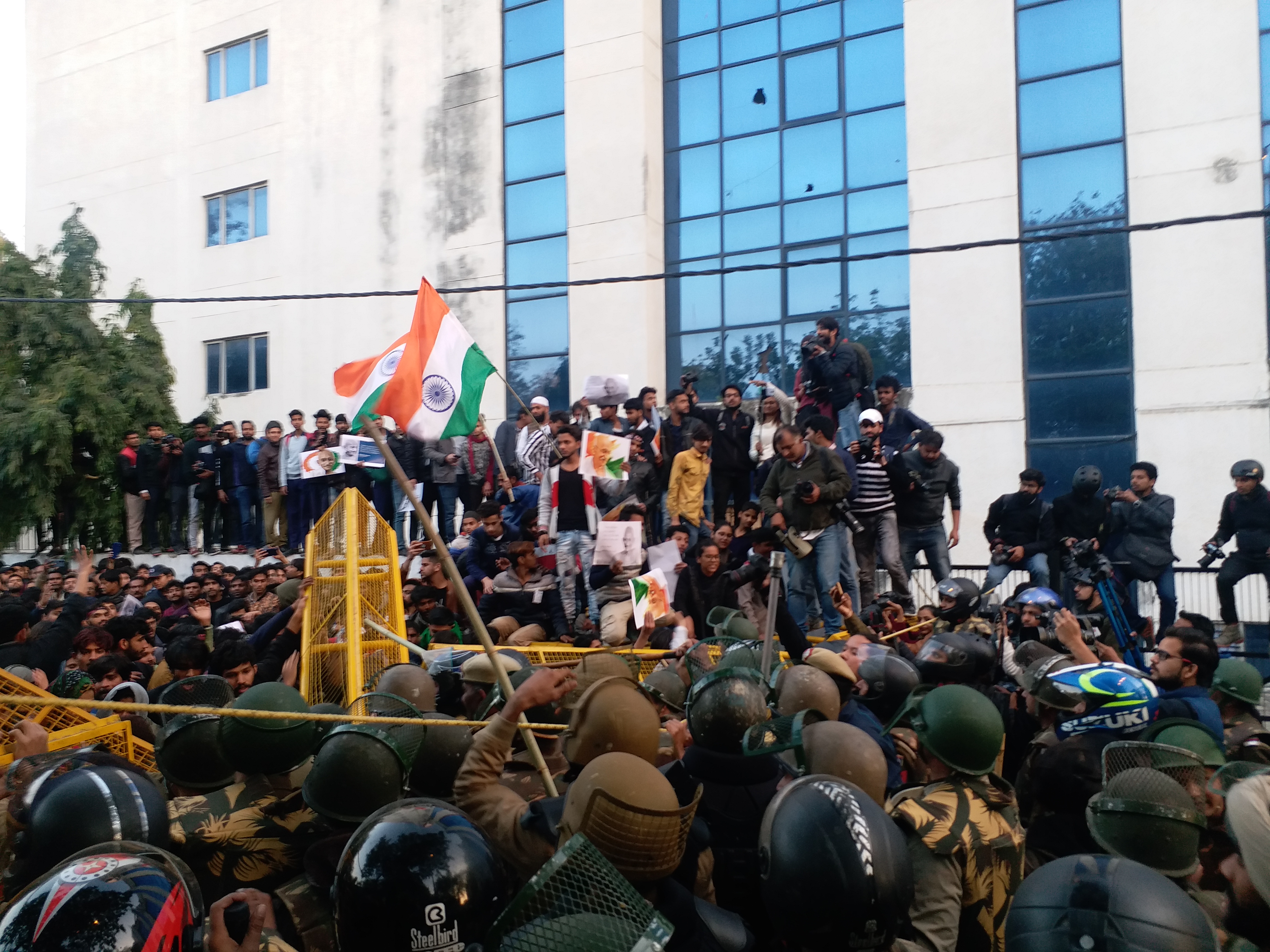 student protest against caa ncr become fierce after jamia firing incident