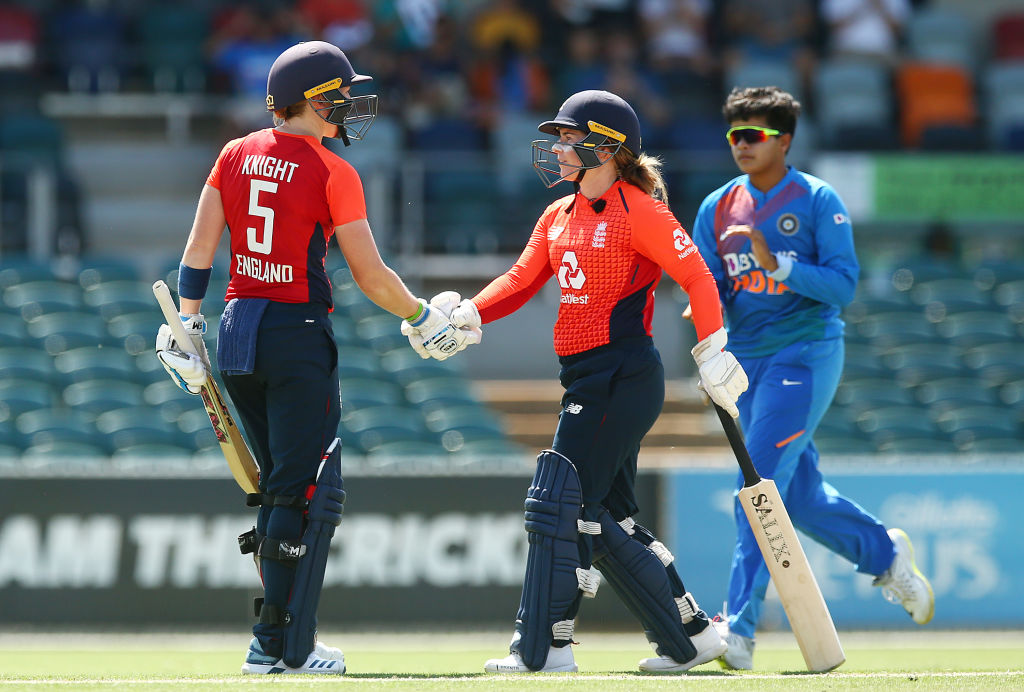 Women's T20 Tri Series, INDIa vs England