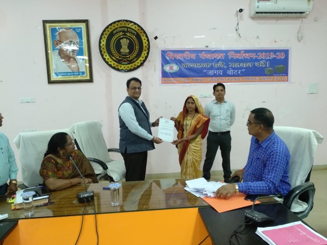 Collector handed over certificate to newly elected panchayat members