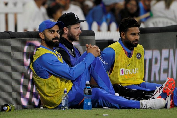 Kane Williamson, Virat Kohli Sitting on Boundary and open talk with rishabh pant!