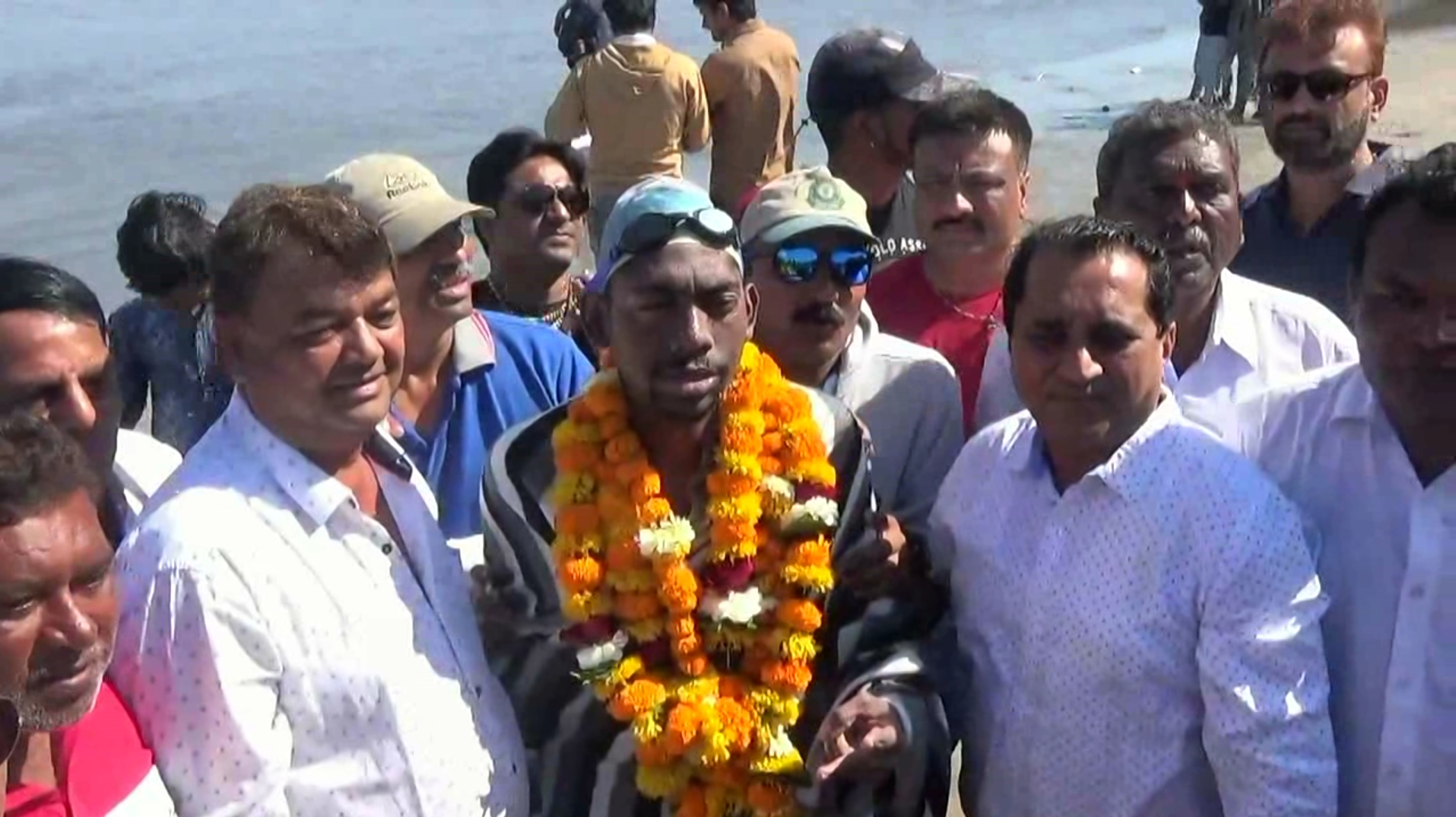 Suratees dominates in Veer savarkar swimming competition held in gir somnath