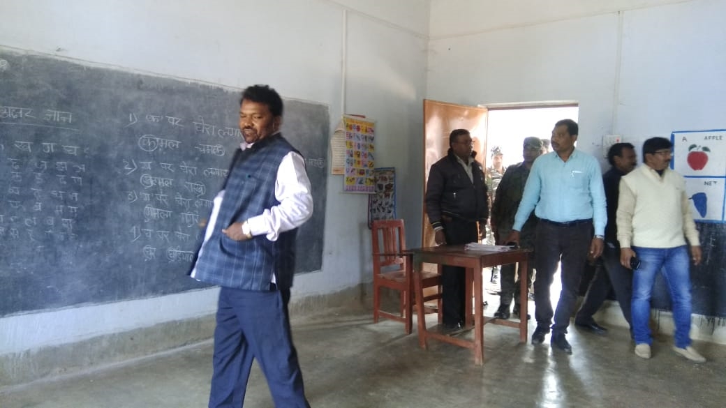 Education Minister inspection of government school in Giridih
