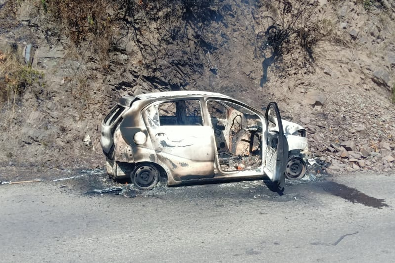 fire caught in car in solan