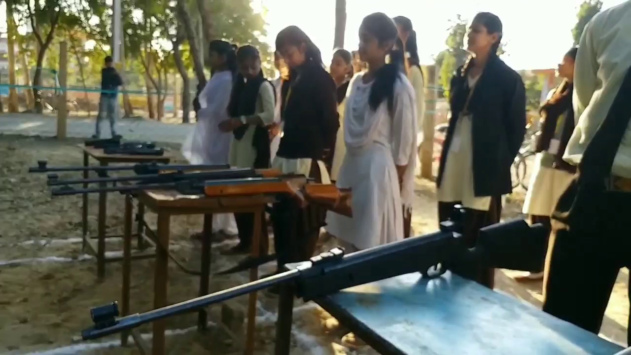 girls-preparing-for-rifle-shooting-in-bhind