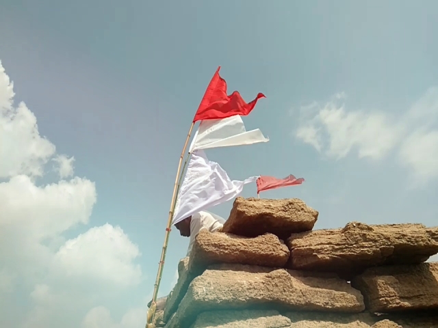 shiva mandir situated in middle of  Dudhwa Dam dhamtari