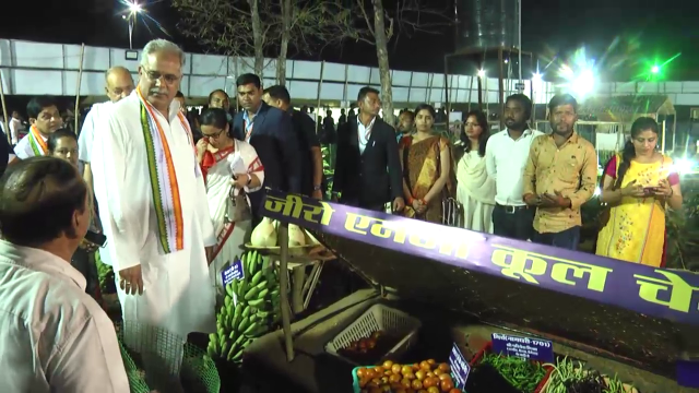 guests were welcomed with beads produced in Bastar at National Agricultural Fair