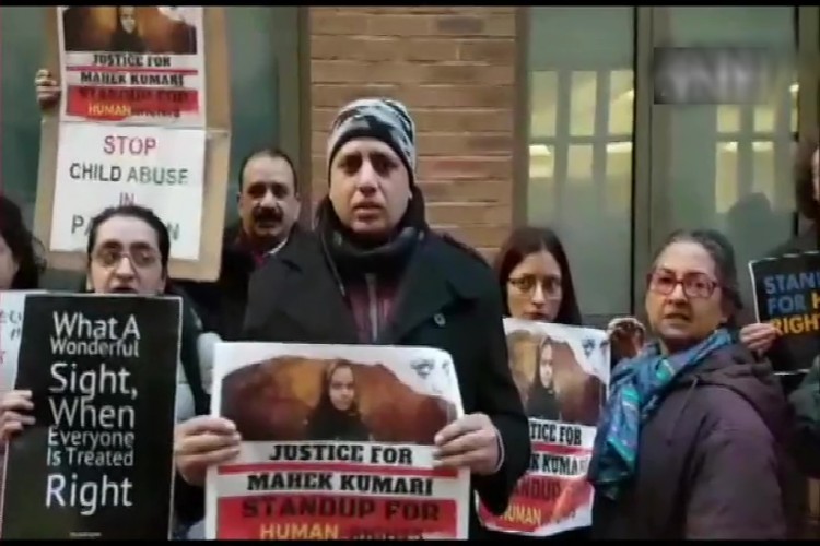 Members of Indian diaspora protest outside United Nations office in London