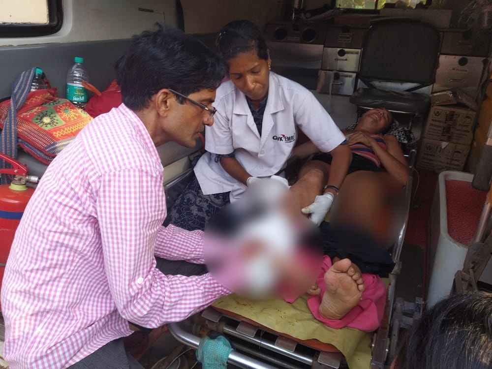 foreign woman who had gone to trucking in Gokarna