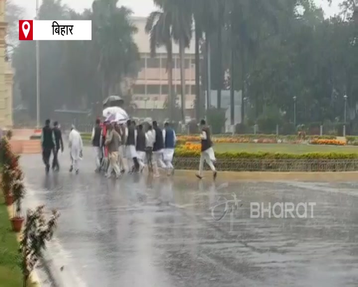 बेमौसम बारिश