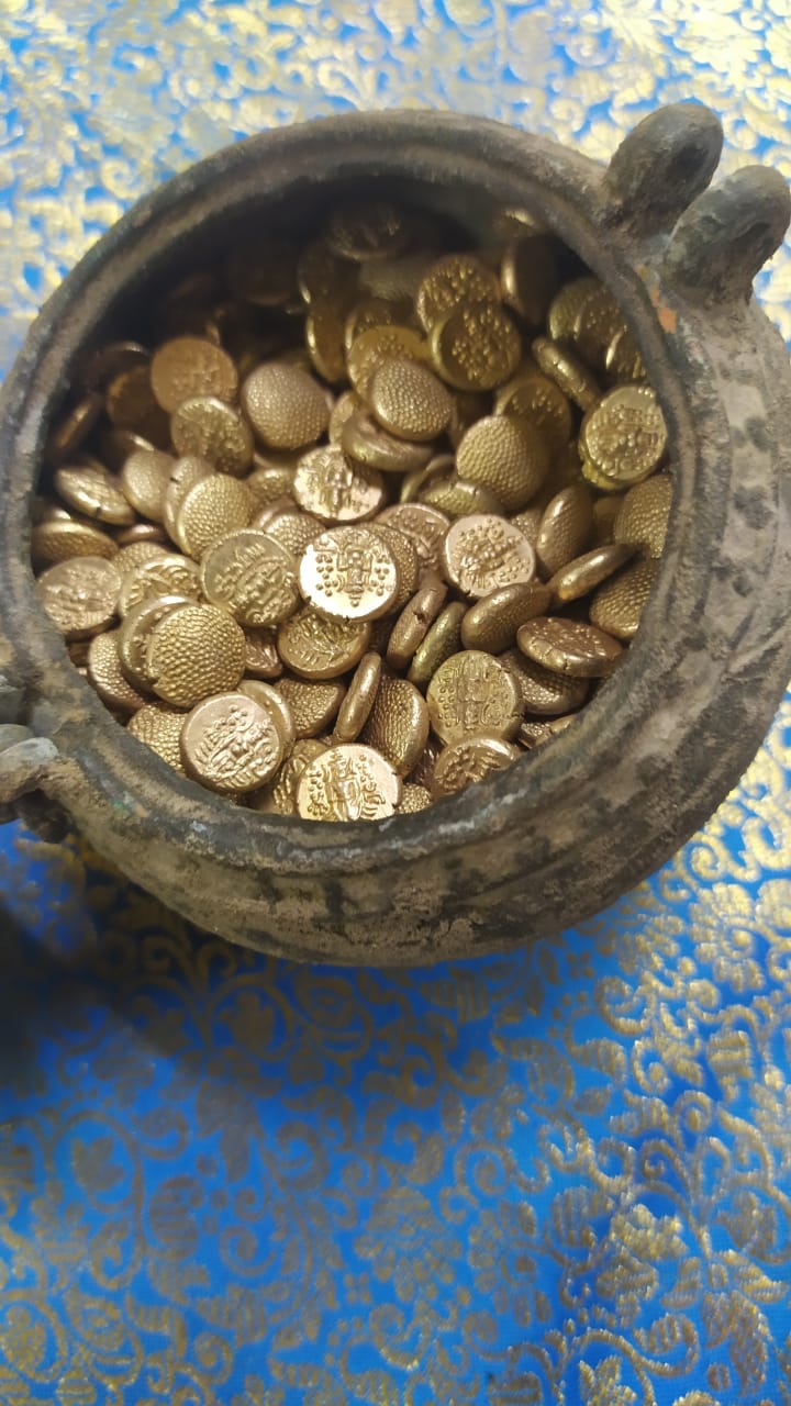 Gold coins weighing 1.7 kg found in digging near temple in Tiruchirappalli