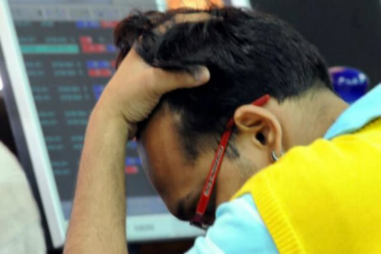 coronavirus anxiety triggers, coronavirus anxiety triggers biggest 1-day market drop, sensex fall, sensex fall news, ಷೇರು ಮಾರುಕಟ್ಟೆ ಕುಸಿತ, ಕೊರೊನಾ ಪರಿಣಾಮದಿಂದ ಷೇರು ಮಾರುಕಟ್ಟೆ ಕುಸಿತ, ಷೇರು ಮಾರುಕಟ್ಟೆ ಕುಸಿತ ಸುದ್ದಿ,