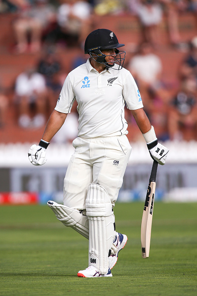 Ross Taylor departs scoring 15 runs.