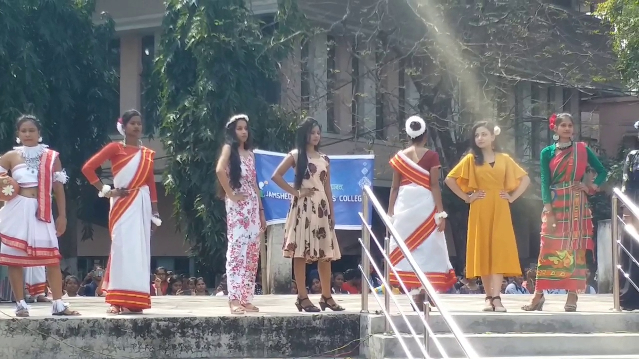 Girls organized fashion show at Jamshedpur Women's College