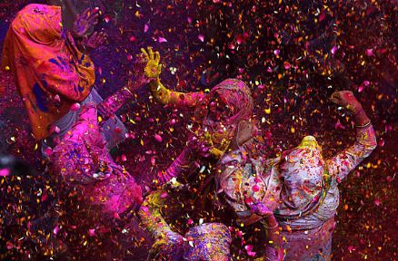 lathmar holi celebrations