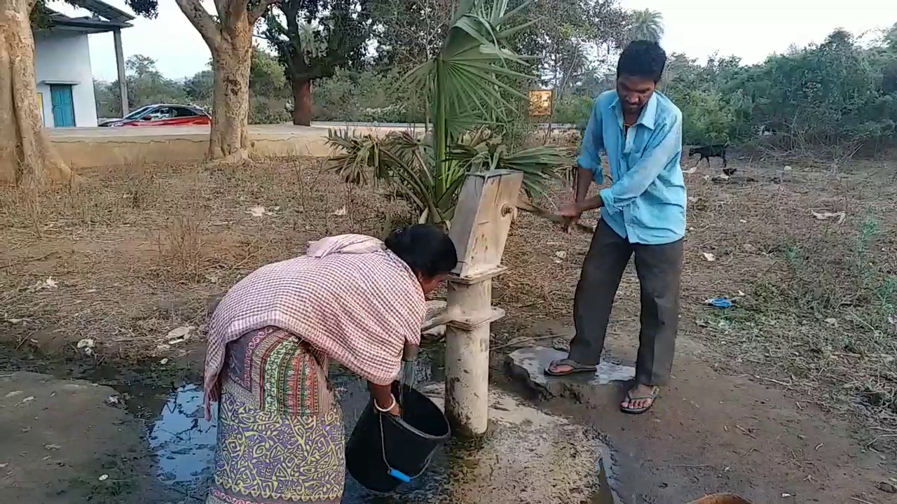 drinking water plants set up under Neer Nirmal Project in Dumka become useless