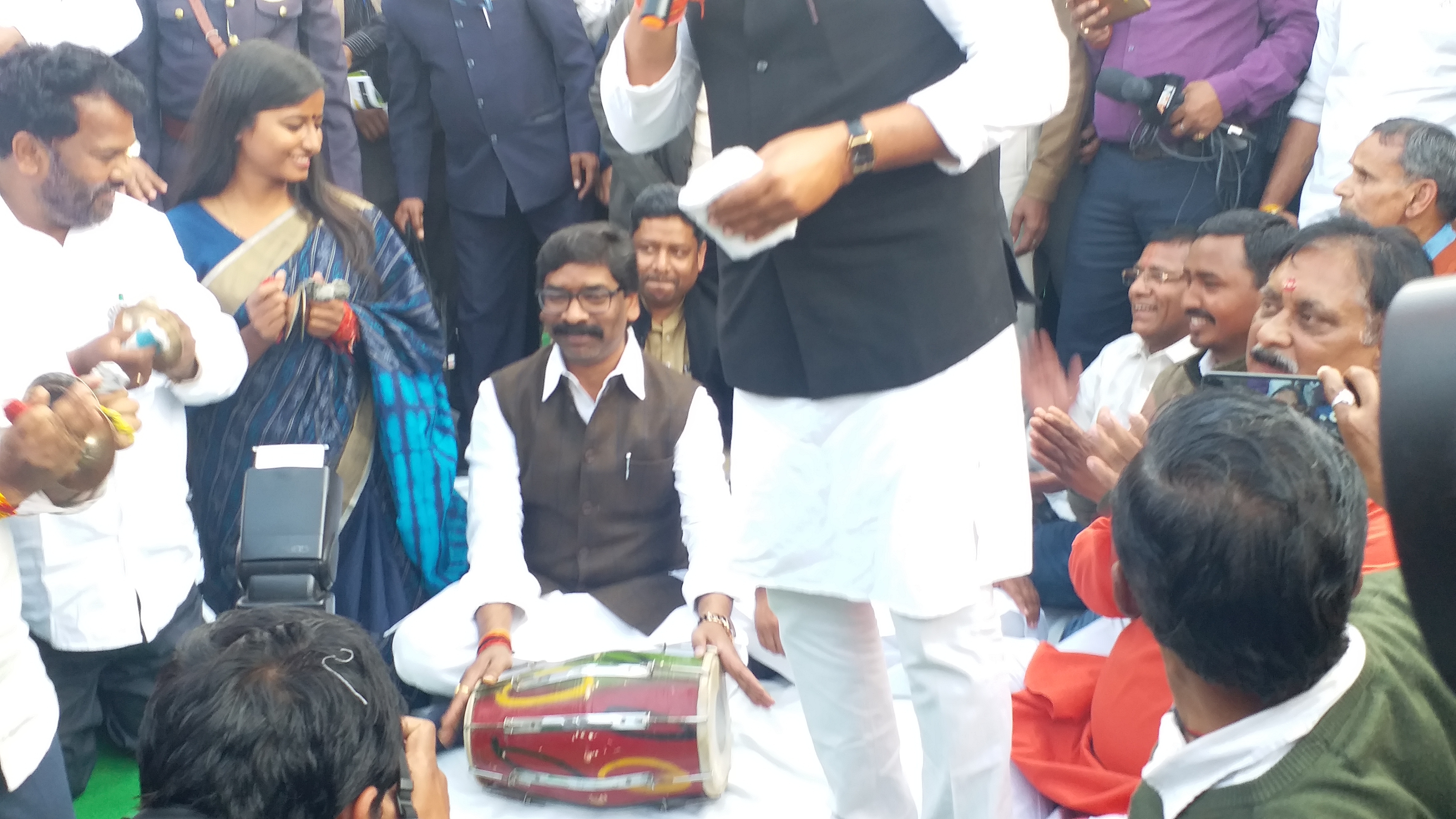 Holi Milan celebrations organized in Jharkhand assembly court