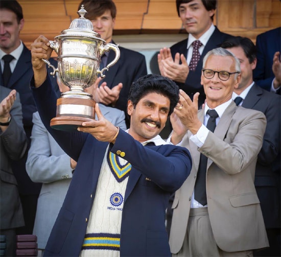 This-Is-83--Ranveer-Singh-recreates-Kapil-Dev-holding-World-Cup