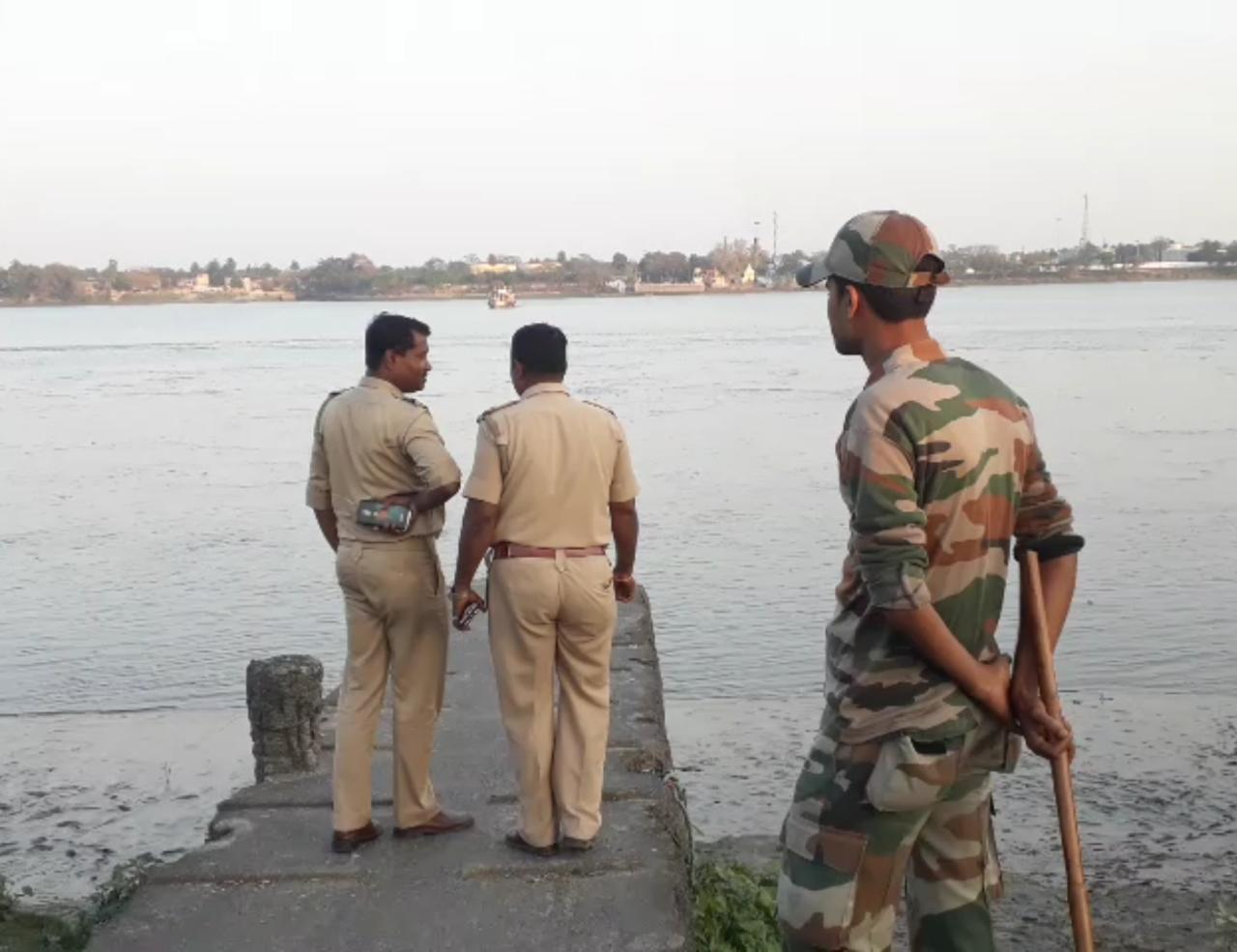 boat Capsizes at Ganga