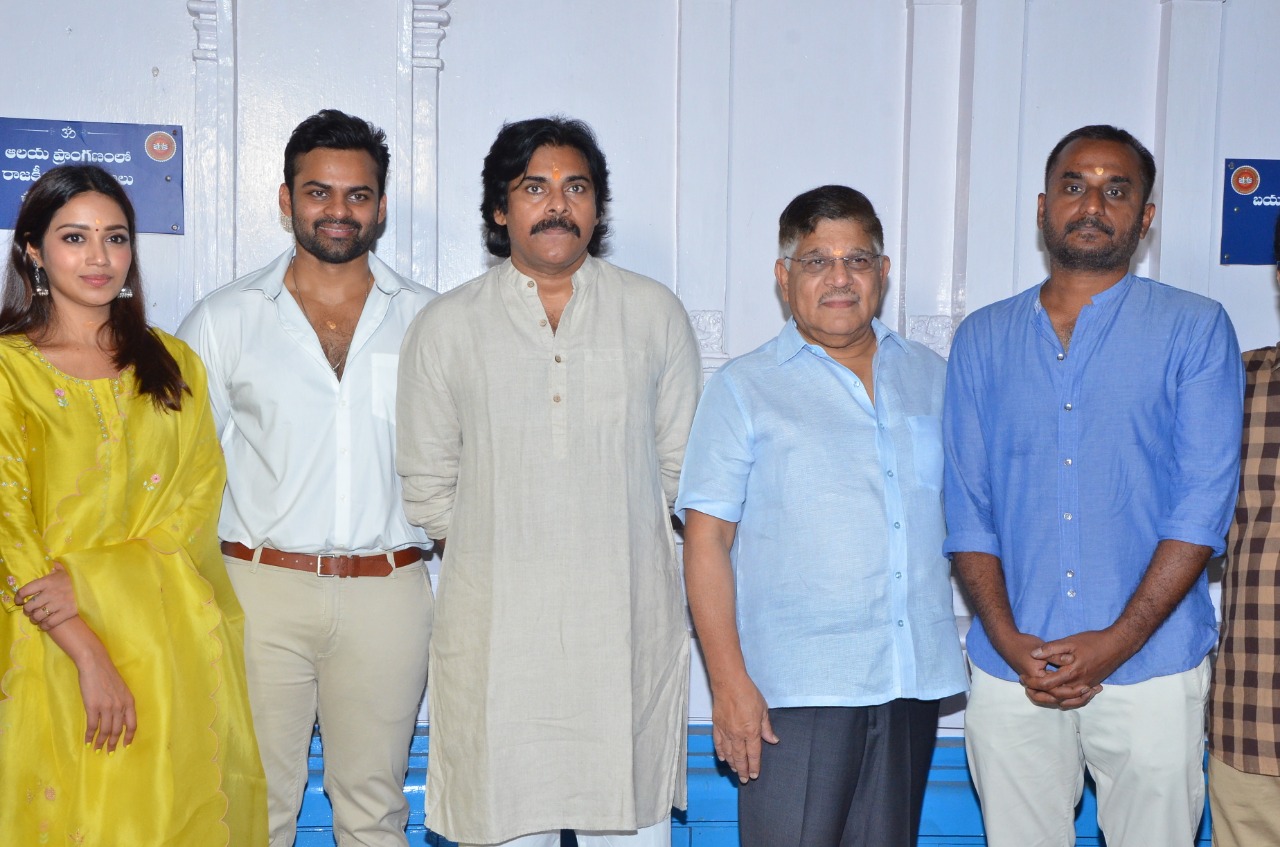 pawan kalyan with sdt14 team