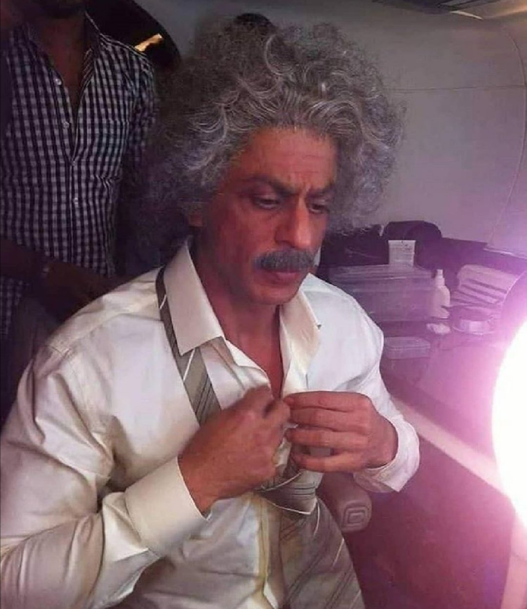 Bollywood Badhsha Shahrukh as a scientist in brahmastra movie