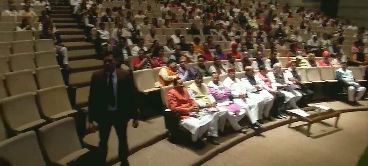 modi among other bjp leaders arrive for parliamentary party meeting