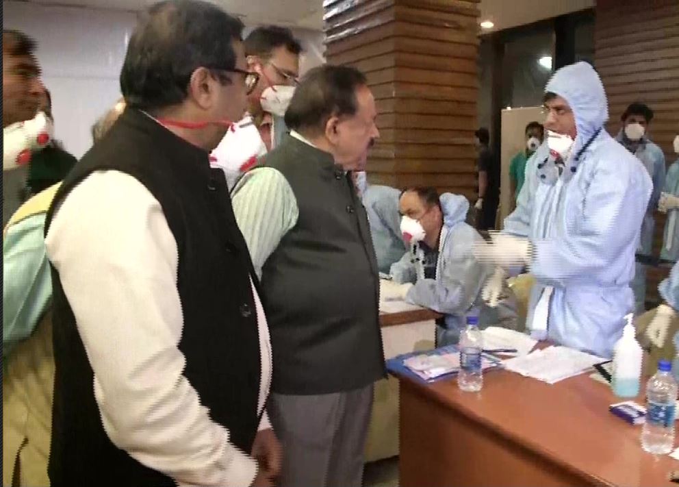 Health Minister visited Indira Gandhi International Airport