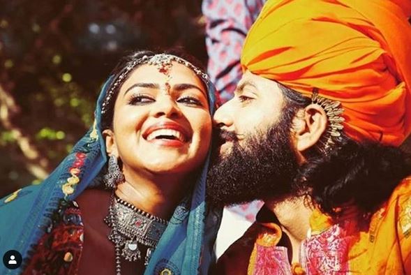 Amala Paul ties the knot with boyfriend Bhavninder Singh. See wedding pics  അമല പോള്‍ വീണ്ടും വിവാഹിതയായി...?  ഭവ്നിന്ദര്‍ സിങ്  Amala Paul ties the knot  Bhavninder Singh  തെന്നിന്ത്യന്‍ യുവനടി അമല പോള്‍  അമലപോള്‍ വിവാഹം