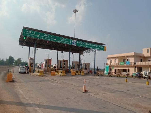 Jagdalpur Collector ordered closure of toll plaza