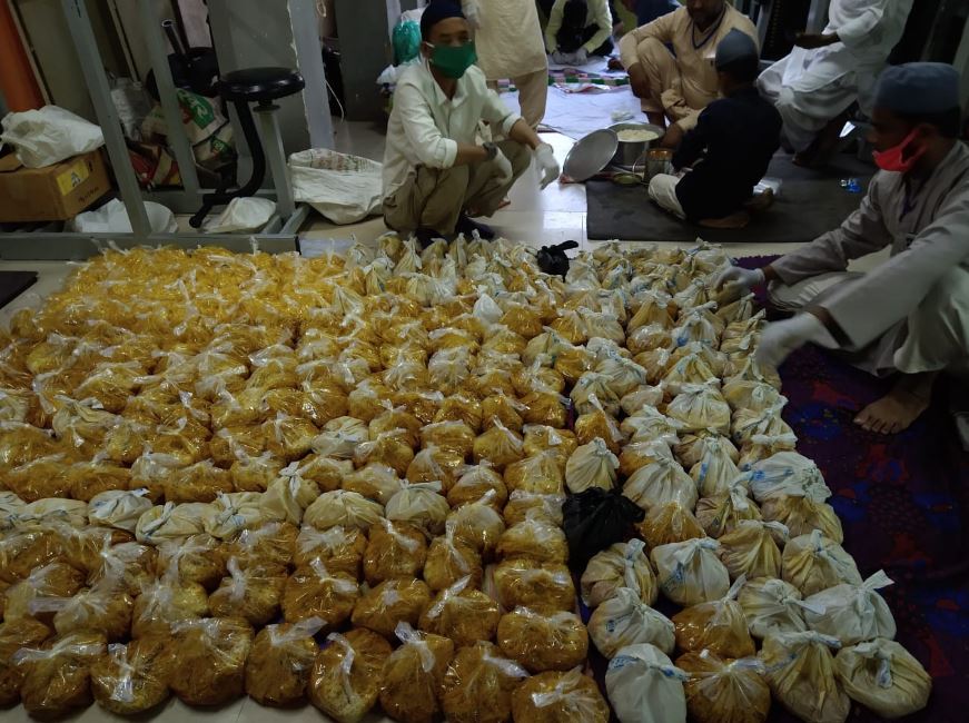 free food for the poor during lockdown in ahmedabad gujarat