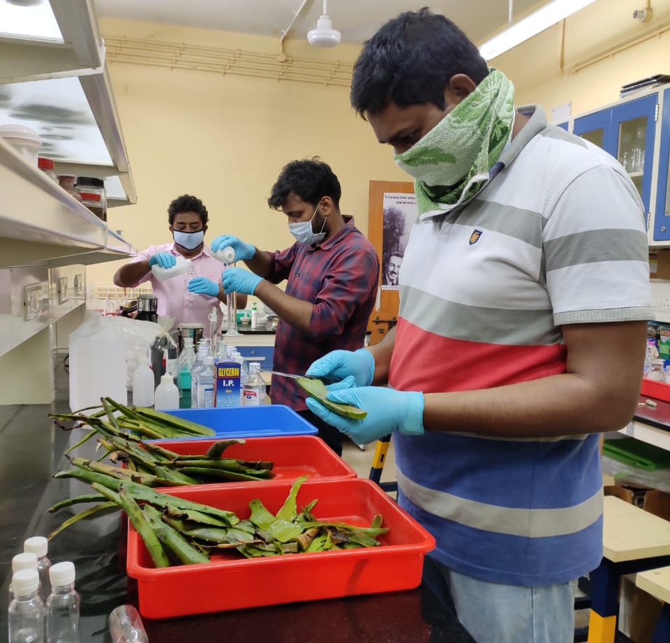 hand-sanitizer-made-by-botany-and-chemistry-students-of-sidho-kanho-birsha-university-in-purulia