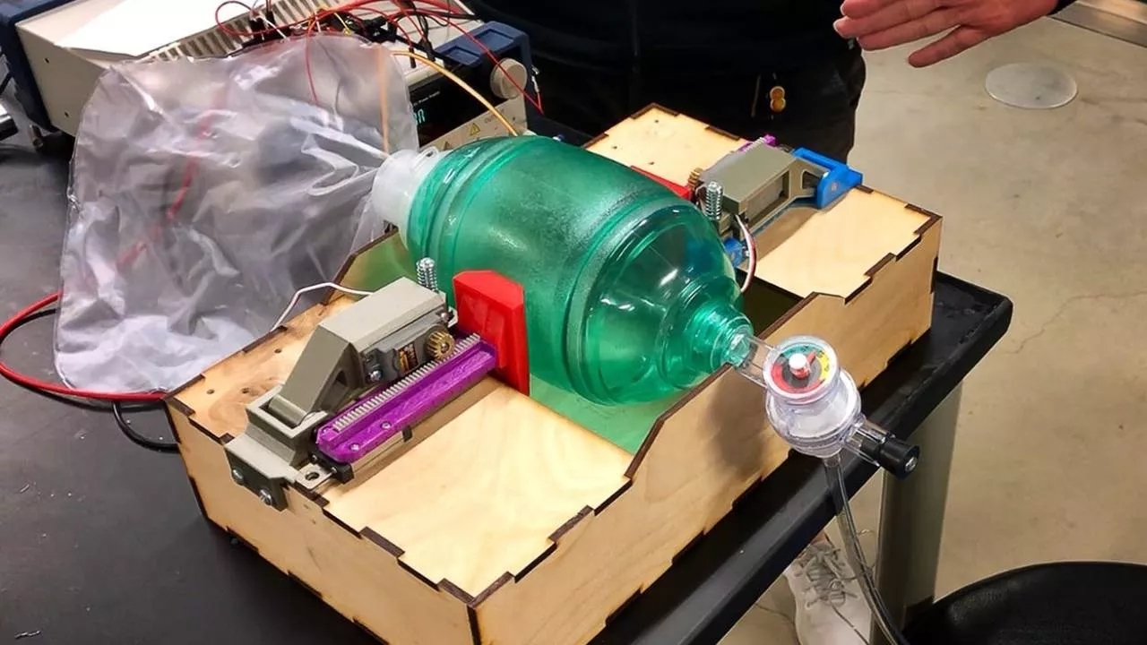 Automatic, hand-held and inexpensive breathing ventilator developed by Texas university to combat the pandemic