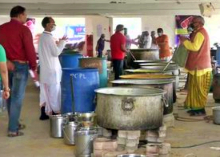 ISKCON provides food to needy in Delhi