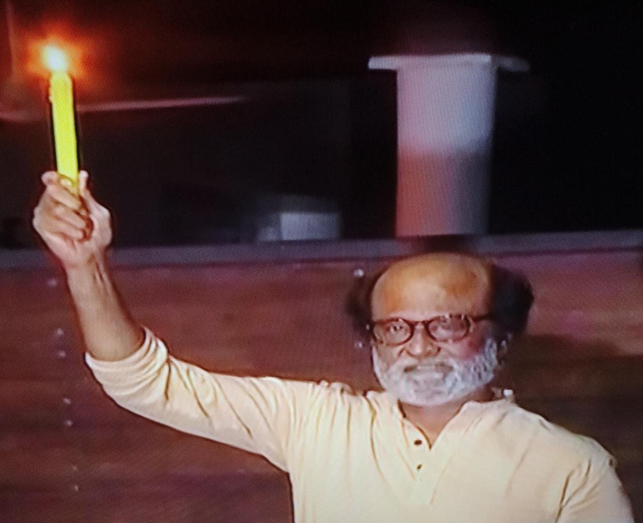 cinema stars like rajni kanth, chiranjeevi, mohan babu and others are lit a lamp due to domi appeal to poeple for diya