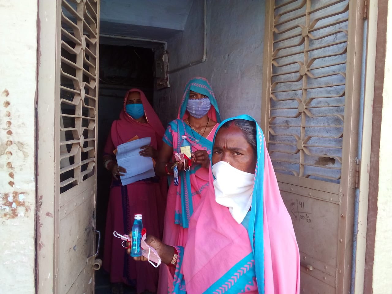 Anganwadi workers fighting against Corona