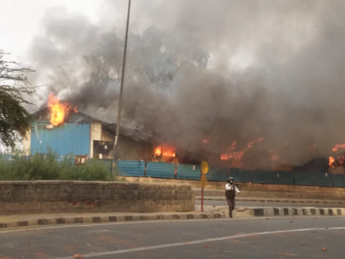 Delhi: Fire breaks out in a shelter home near Kashmiri Gate