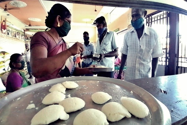 அரவணைக்கும் அம்மா உணவகம்!