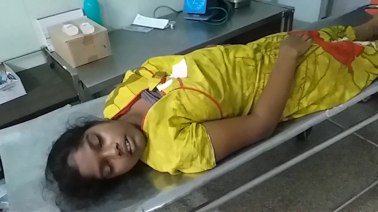 10th class student committed suicide in yanam