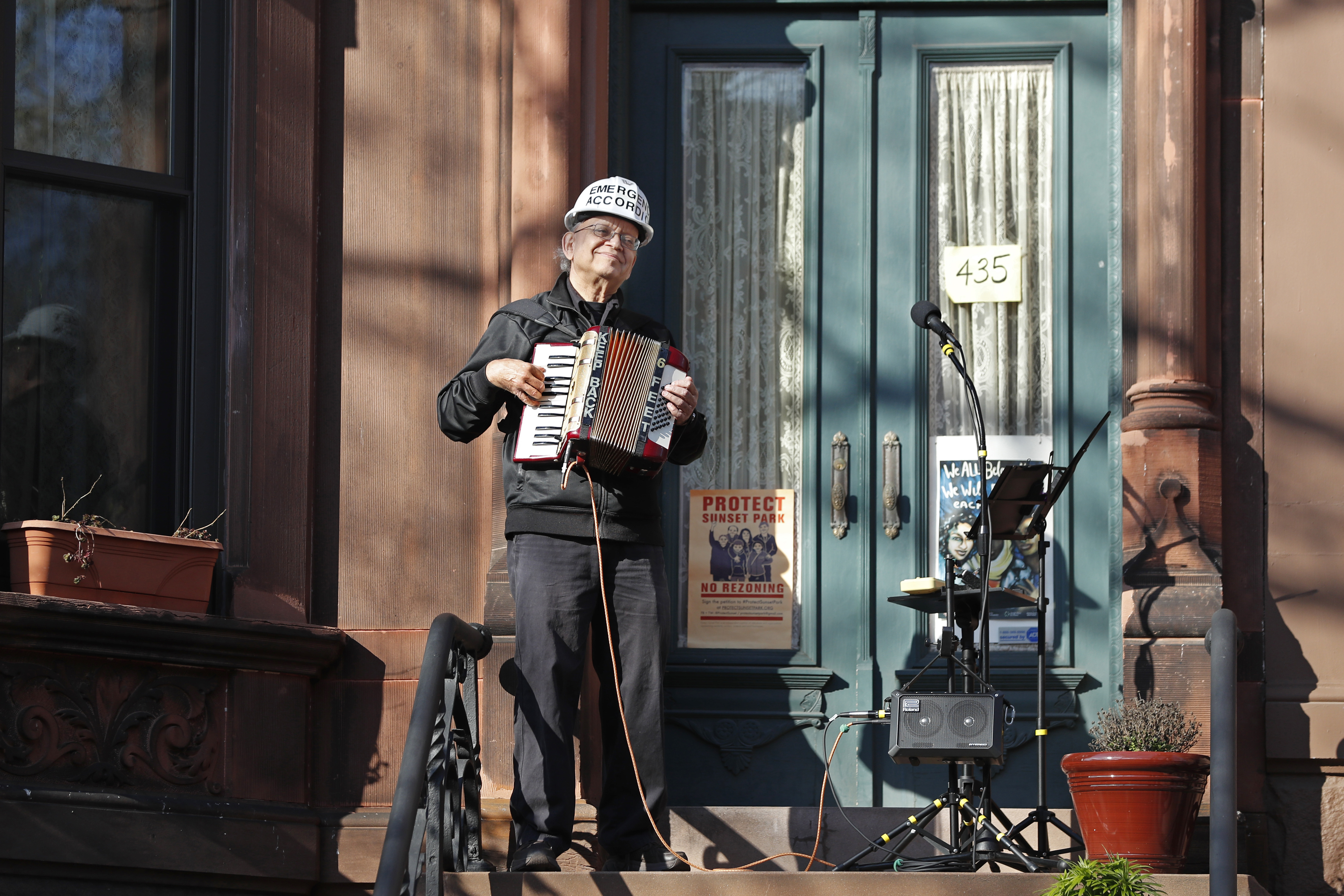 Brooklyn accordionist entertains neighbors