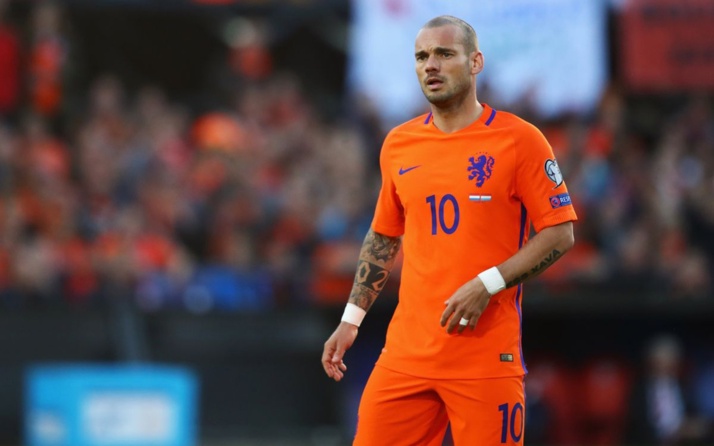 Netherlands, star, footballer, Wesley Sneijder, announces, retirement